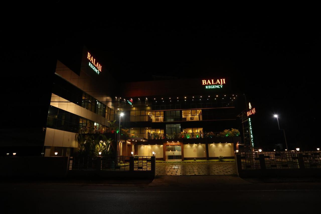 Balaji Regency Kanhangad Kannangad Esterno foto