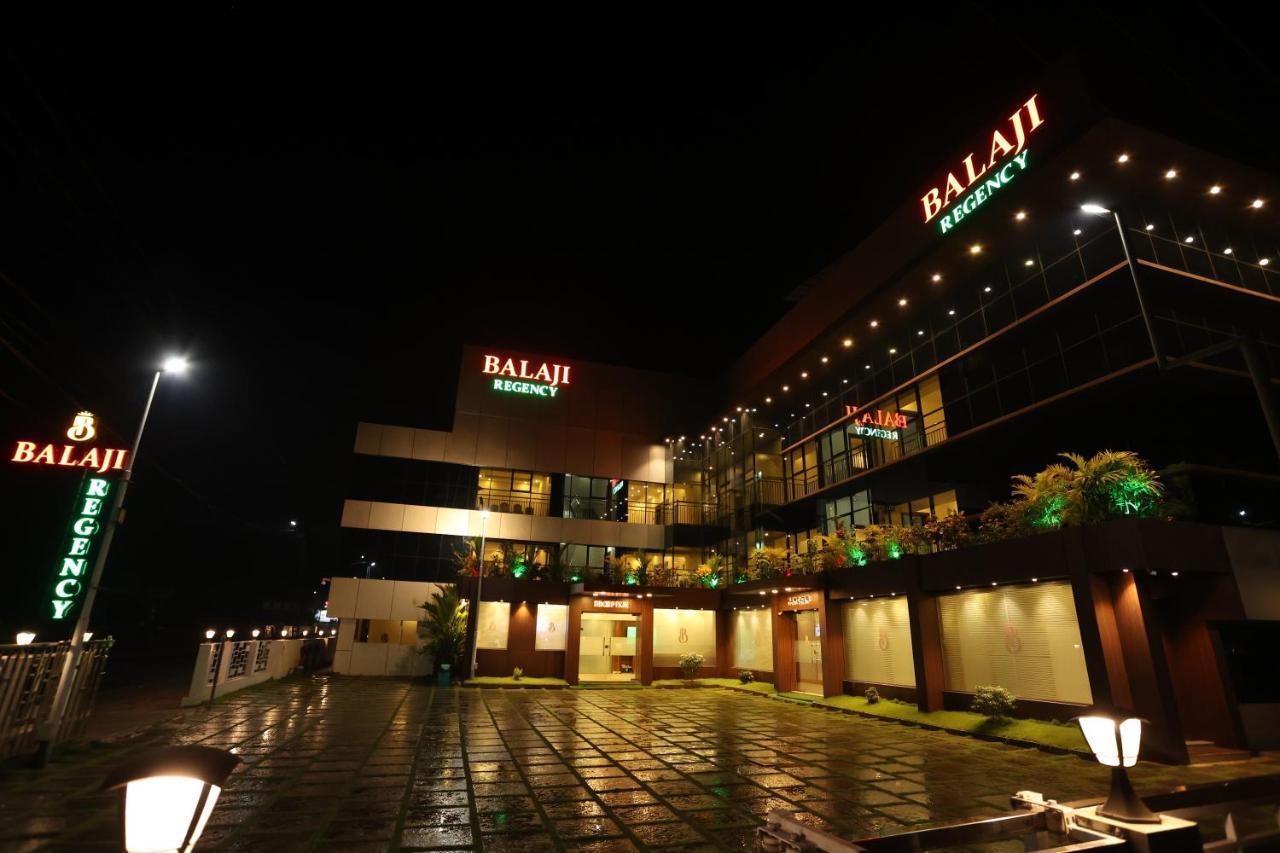 Balaji Regency Kanhangad Kannangad Esterno foto