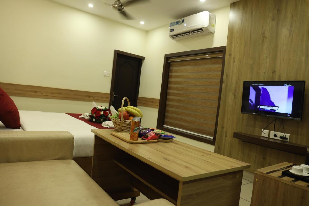 Balaji Regency Kanhangad Kannangad Esterno foto