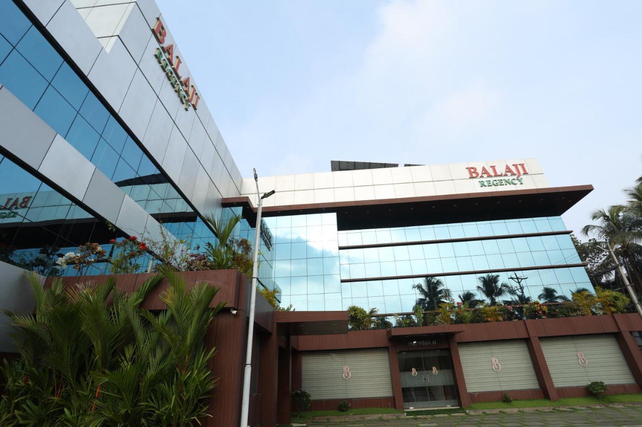 Balaji Regency Kanhangad Kannangad Esterno foto