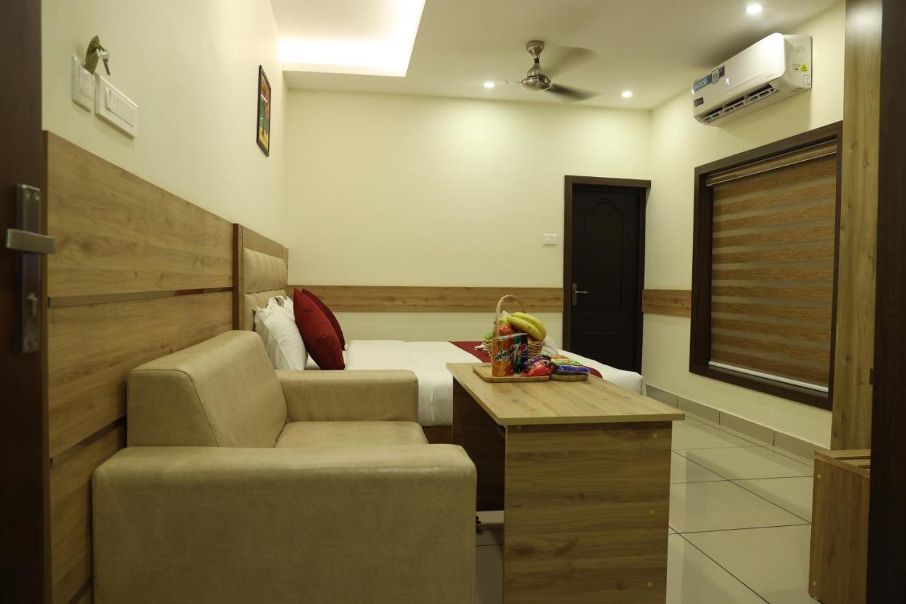 Balaji Regency Kanhangad Kannangad Esterno foto