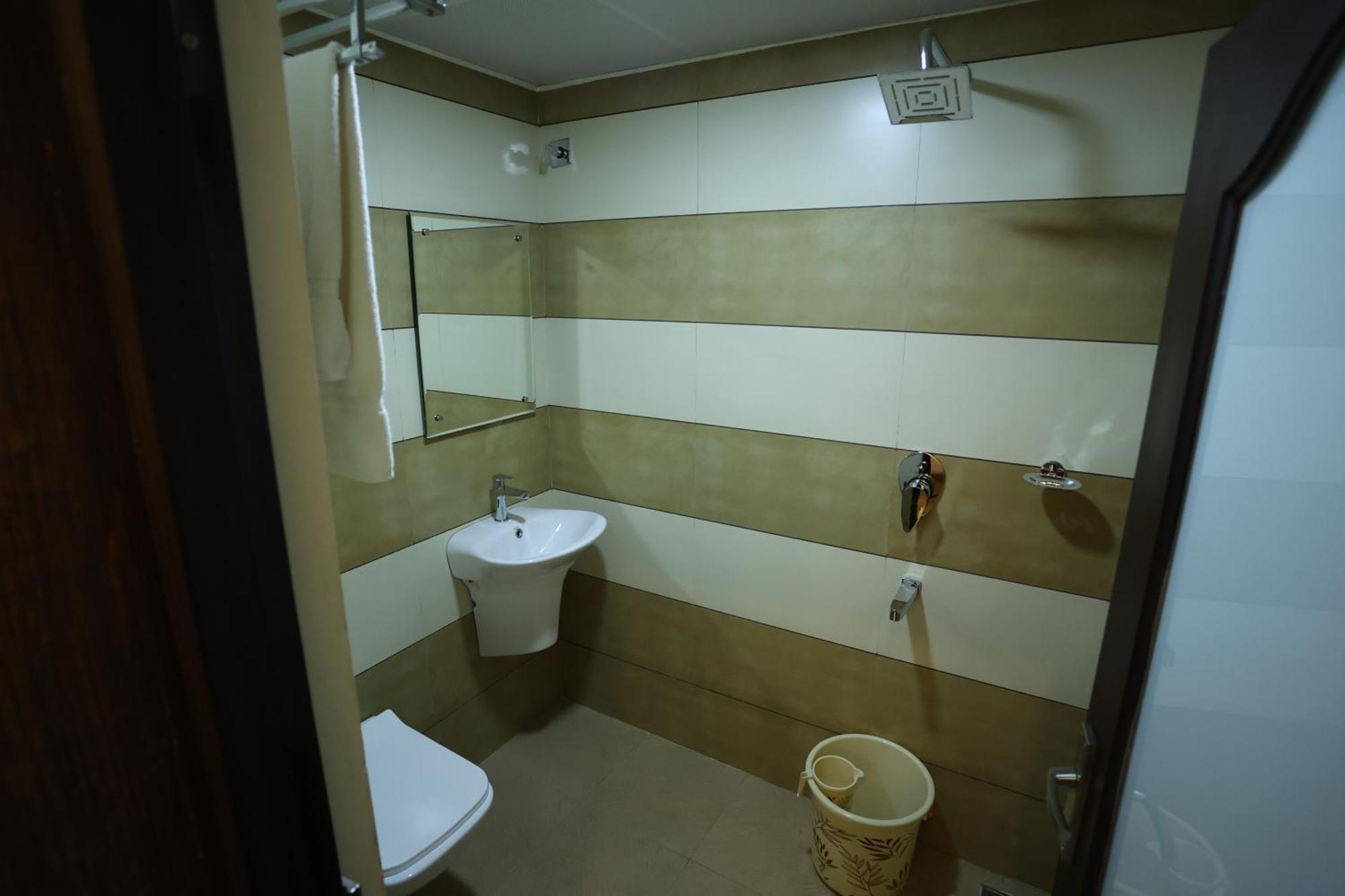 Balaji Regency Kanhangad Kannangad Esterno foto