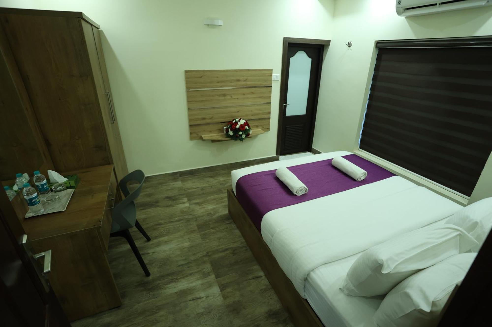 Balaji Regency Kanhangad Kannangad Esterno foto