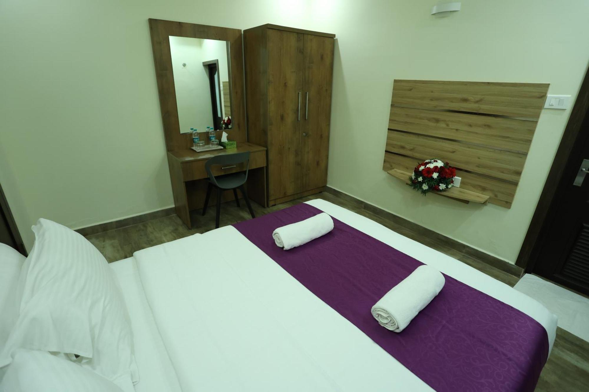 Balaji Regency Kanhangad Kannangad Esterno foto