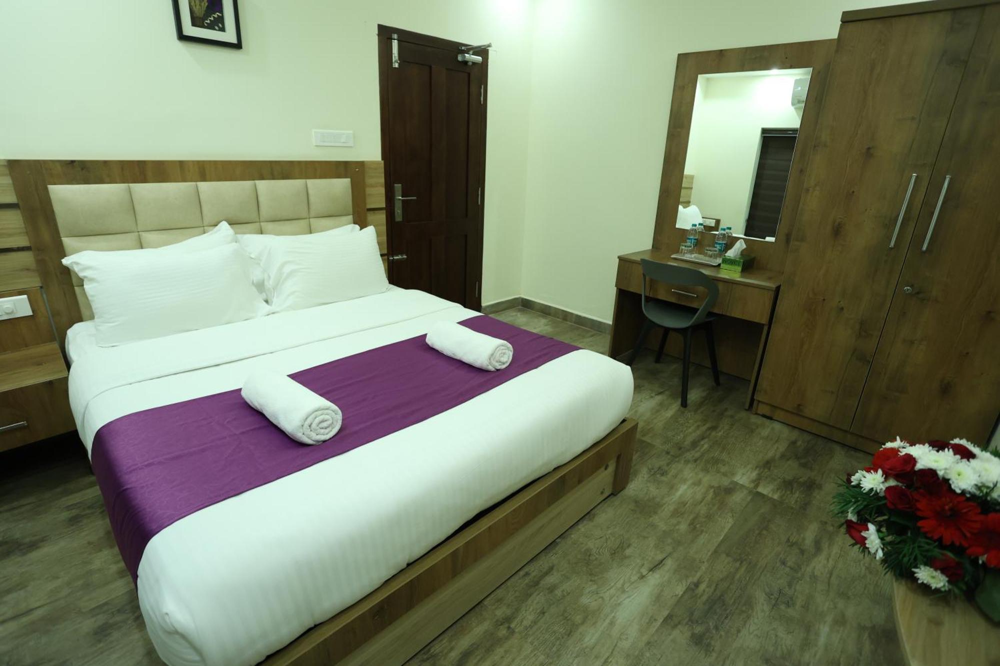 Balaji Regency Kanhangad Kannangad Esterno foto