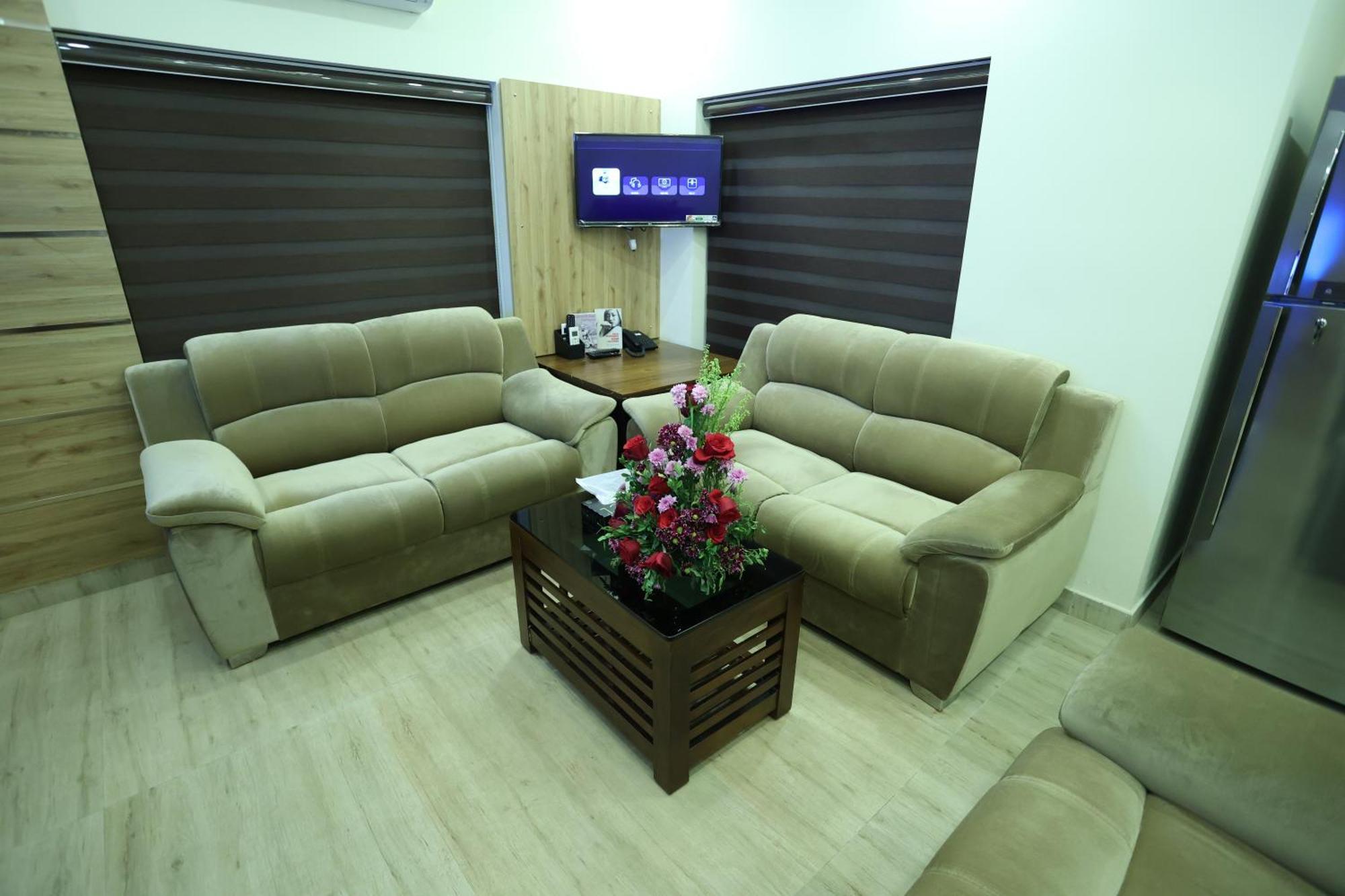 Balaji Regency Kanhangad Kannangad Esterno foto