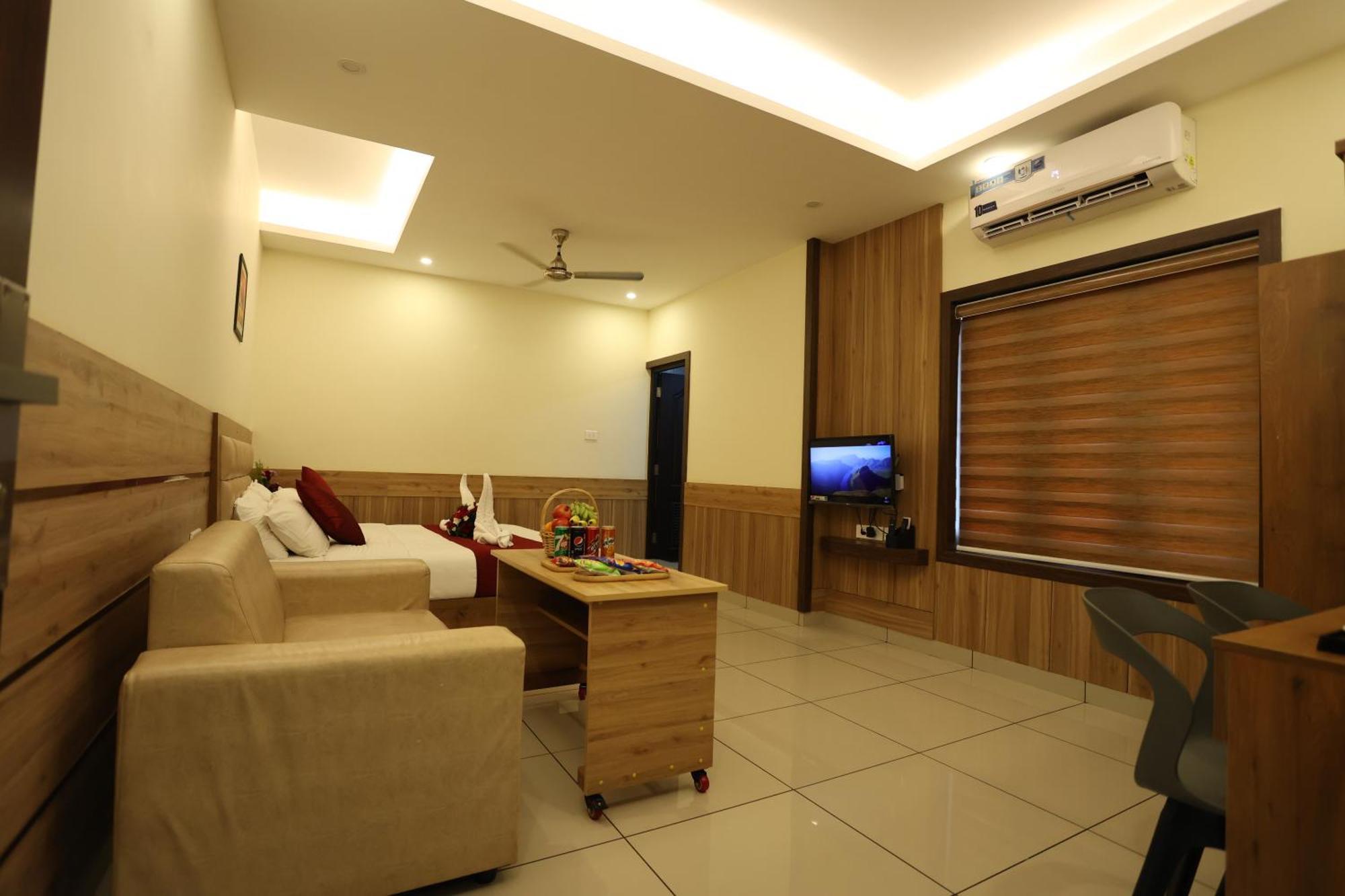 Balaji Regency Kanhangad Kannangad Esterno foto