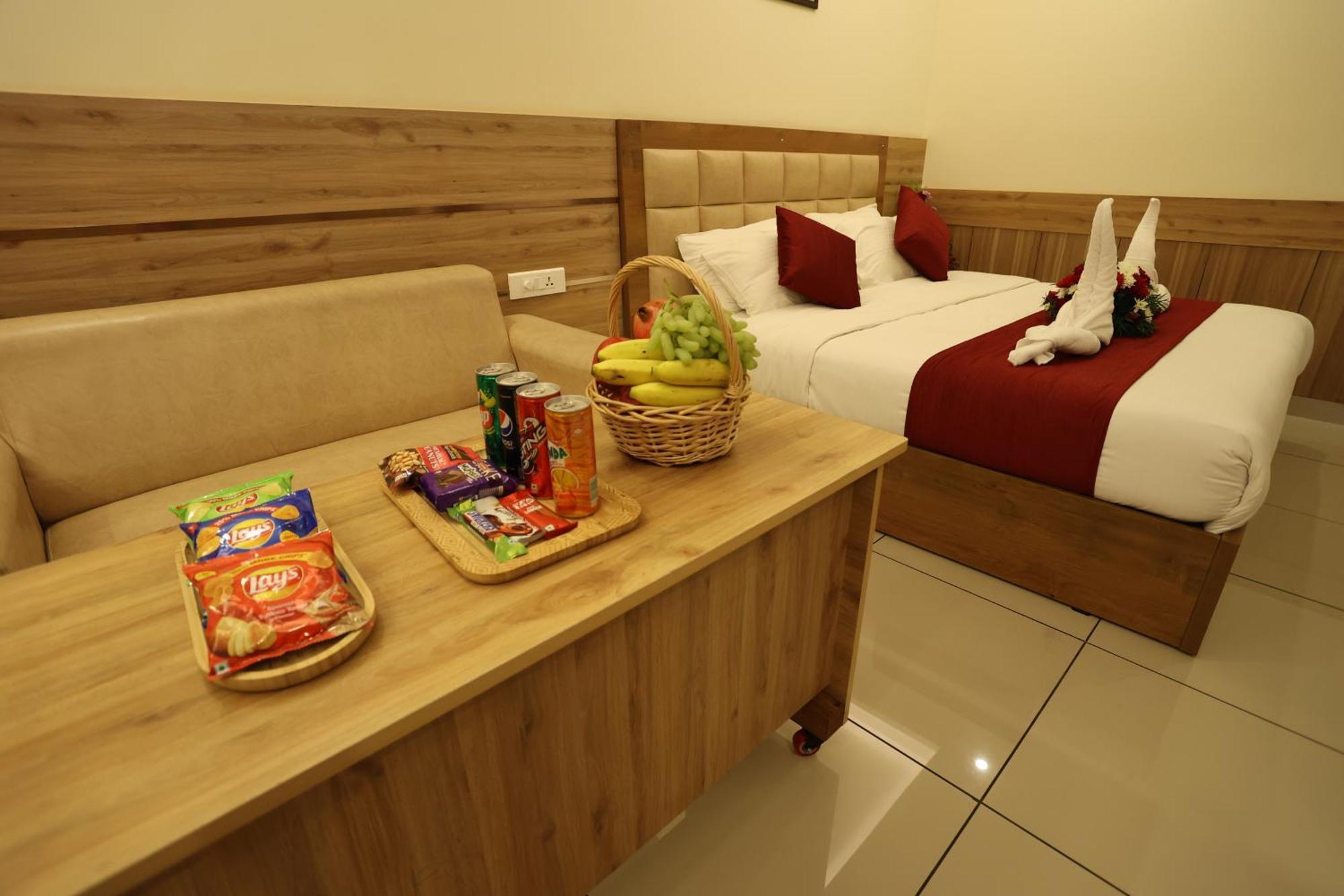 Balaji Regency Kanhangad Kannangad Esterno foto
