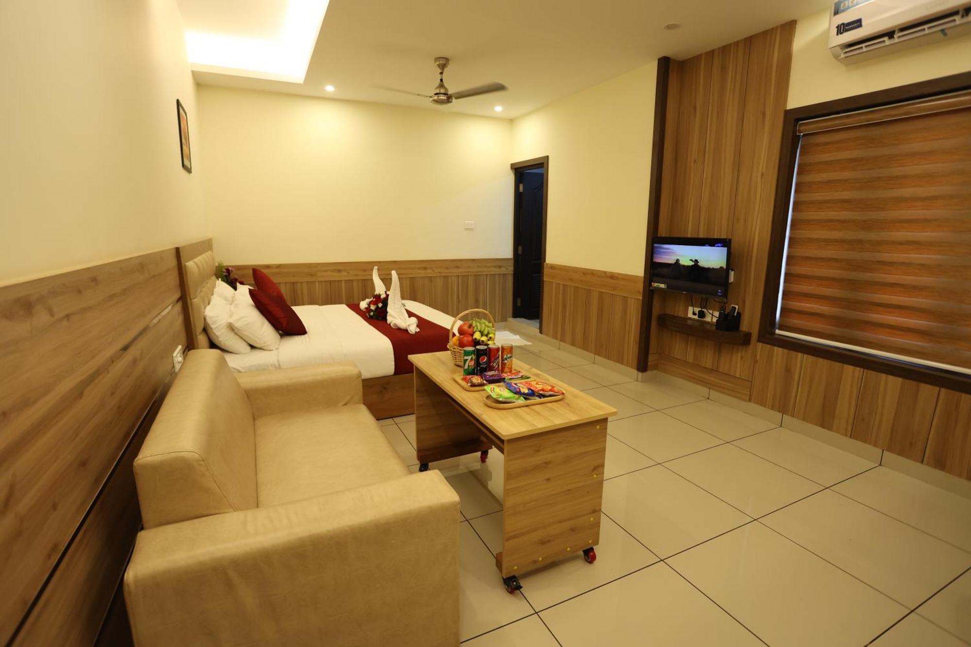 Balaji Regency Kanhangad Kannangad Esterno foto
