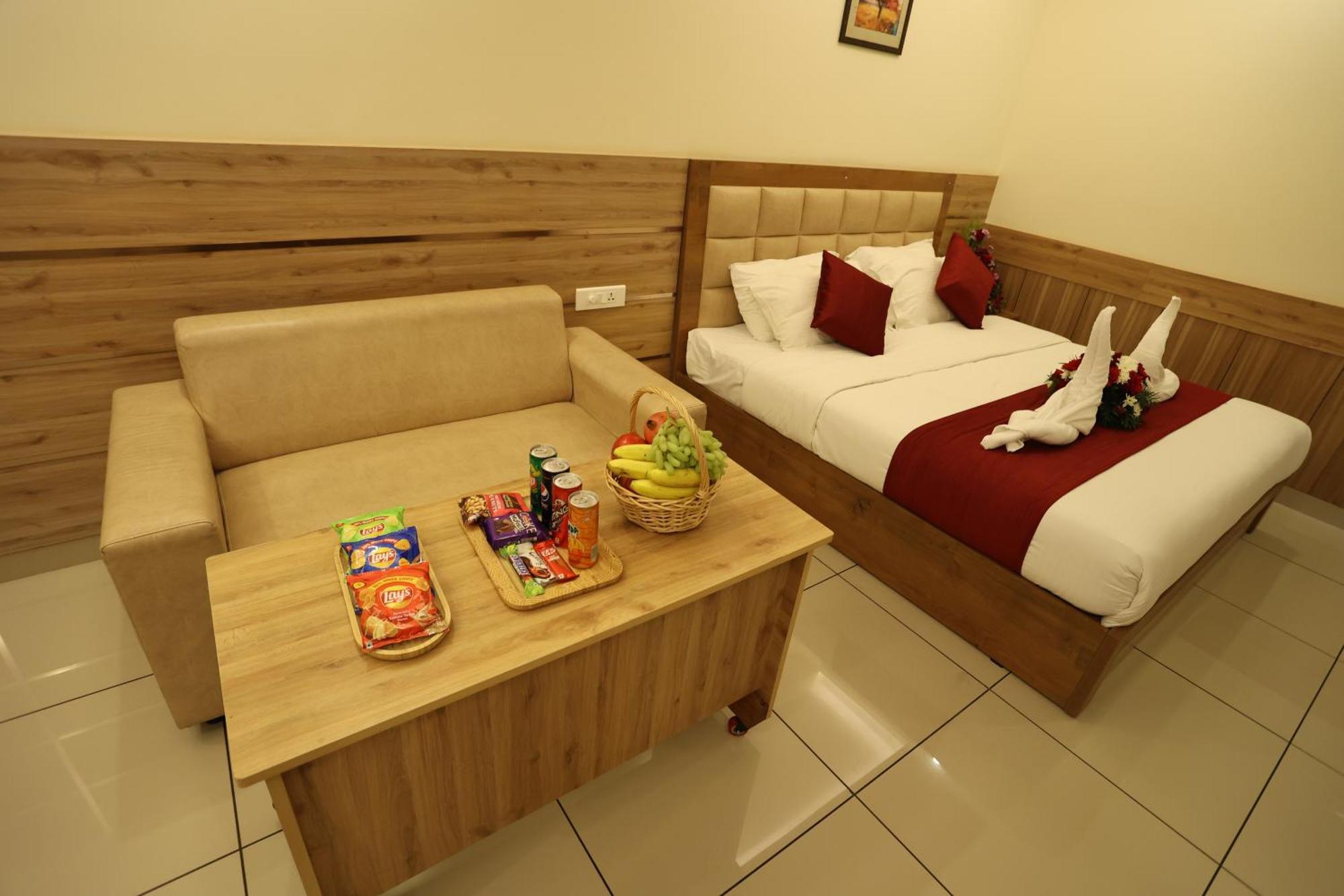 Balaji Regency Kanhangad Kannangad Esterno foto
