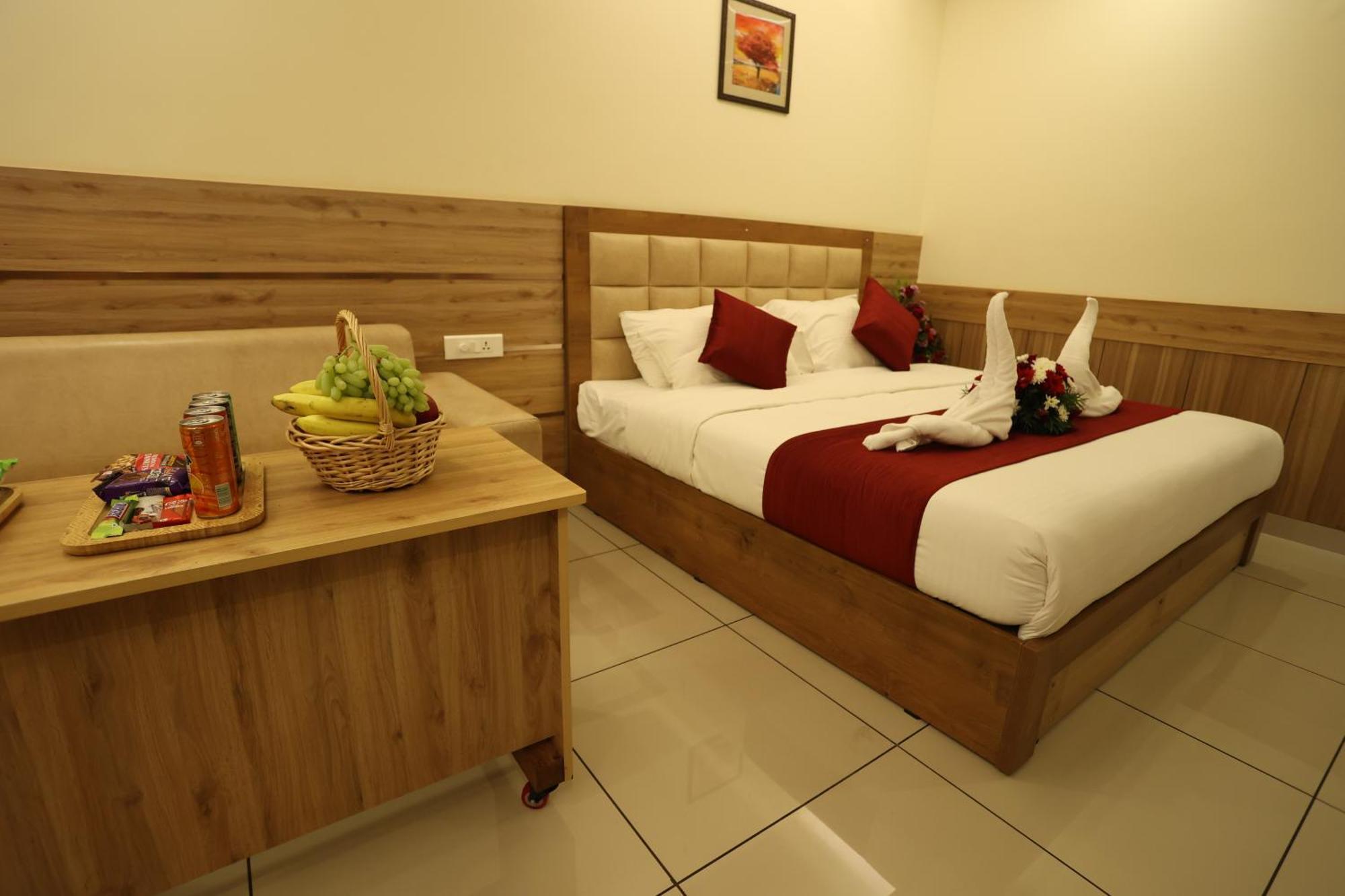 Balaji Regency Kanhangad Kannangad Esterno foto