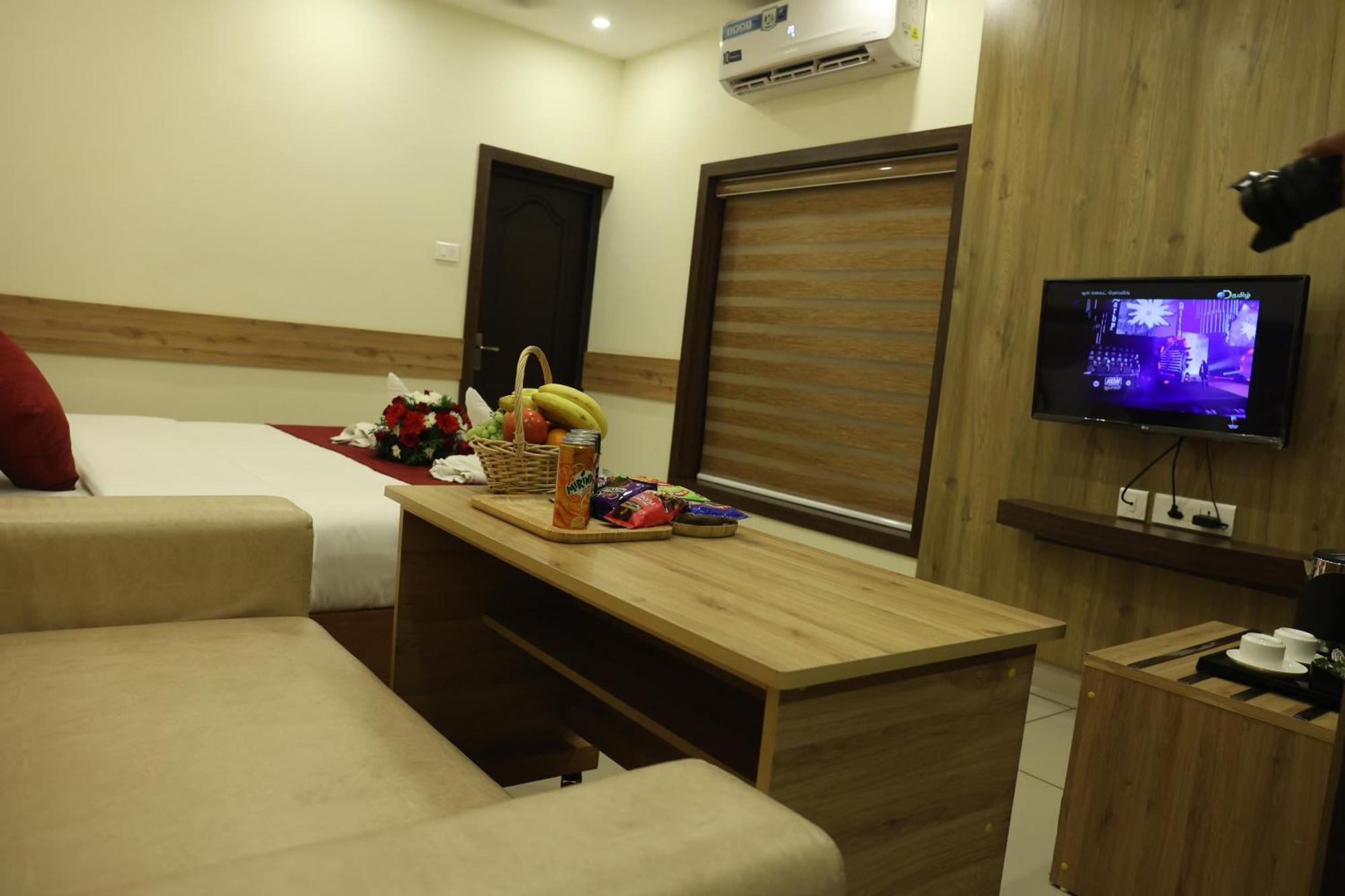 Balaji Regency Kanhangad Kannangad Esterno foto